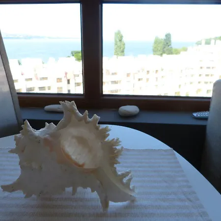 East From Paradise Appartement