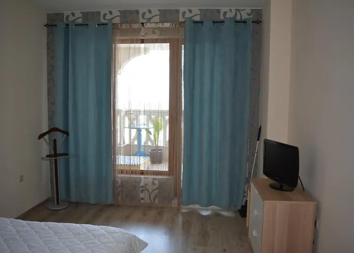 East From Paradise * Varna